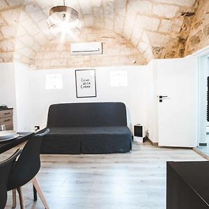Sanavar Apartment
